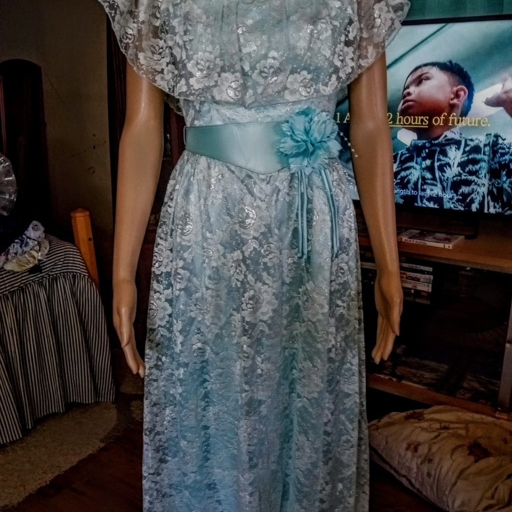 Stunning Flirtations "Division of Alfred Angelo" Dress